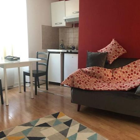 Le Petit Poitevin Daire Puvatya Dış mekan fotoğraf